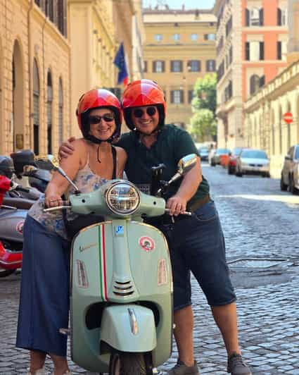 Rome: Vespa 125cc Daily rental ( Rome Termini & Vatican ) - Languages, flexibility, and cancellation