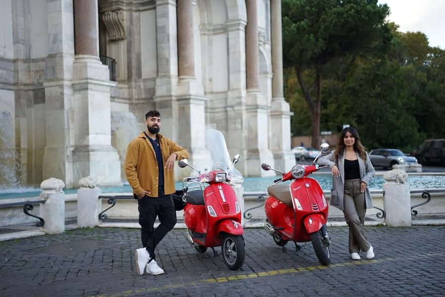 Rome: Vespa Photo Tour with City Center Pickup - The guides and the feel of the ride
