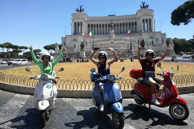 Rome Vespa Primavera 125 cc Rental - 72 Hours Rental - Using the Vespa around Rome