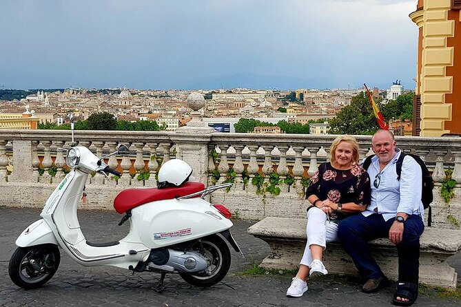 Rome Vespa Primavera 125 cc Rental - 72 Hours Rental - Starting beside the Colosseum