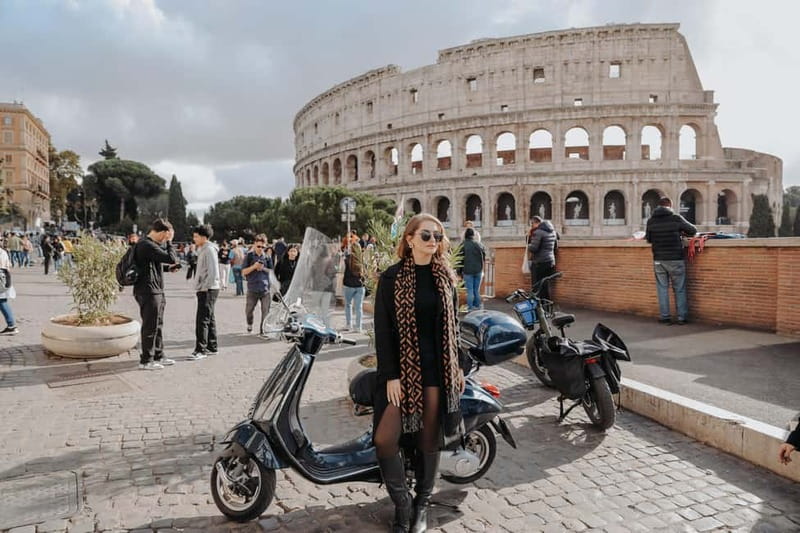 Rome: Vespa Ride in the Streets with Photography - Circus Maximus from the road