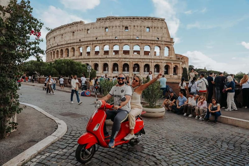 Rome: Vespa Ride in the Streets with Photography - Passing through Trastevere