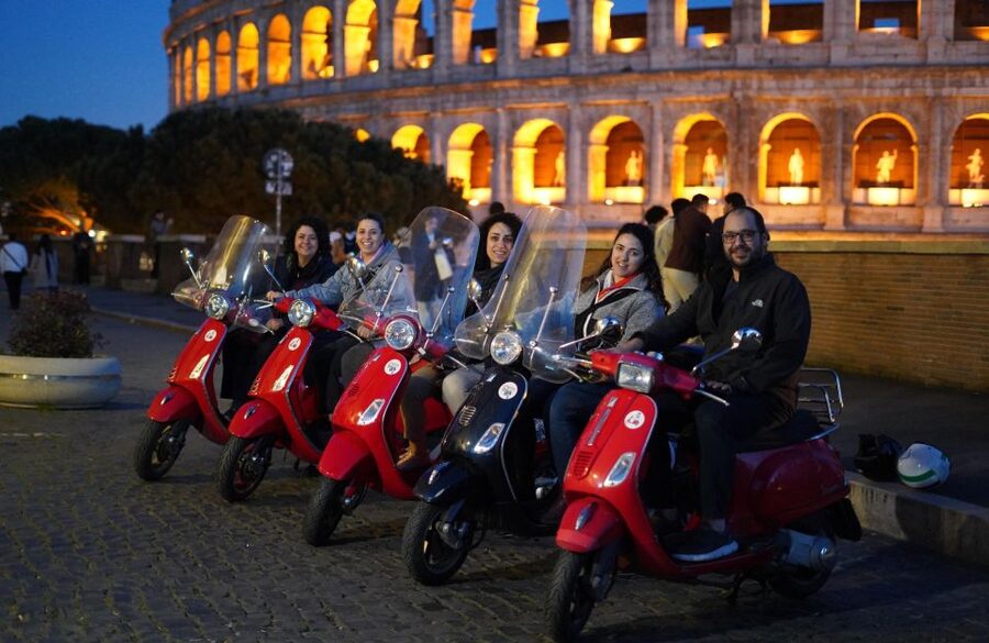 Rome: Vespa Scooter Night Tour with Pro Photographer service - What the $61 price really includes