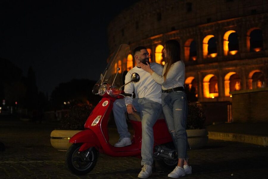 Rome: Vespa Scooter Night Tour with Pro Photographer service - Meeting at Via del Colosseo