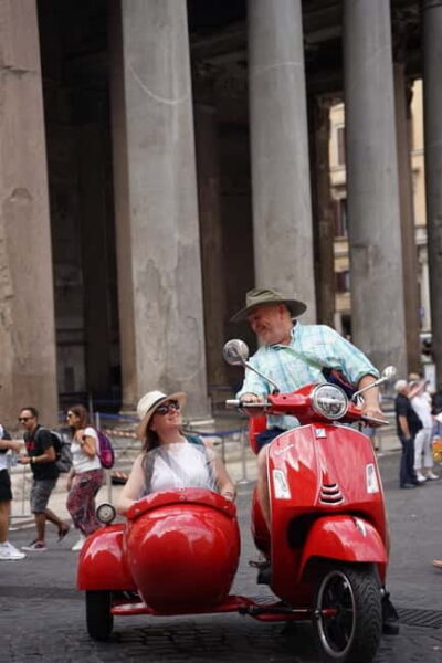 Rome Vespa Sidecar Tour: 90-Minute Panoramic Experience