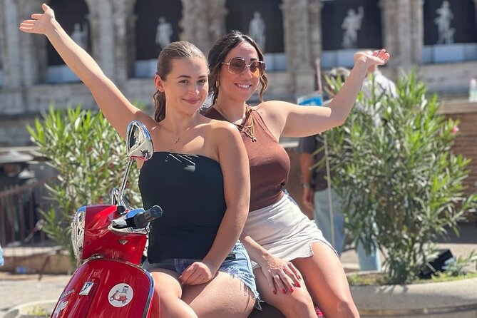 Rome Vespa Tour and Professional Photoshoot - Trastevere by Vespa