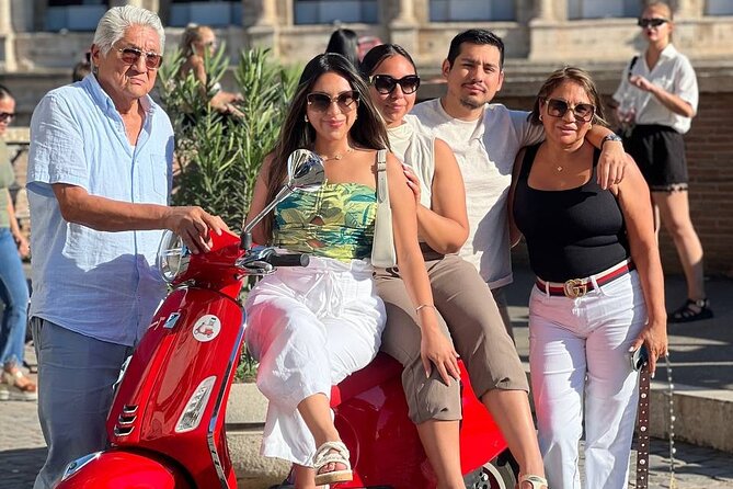 Rome Vespa Tour and Professional Photoshoot - Piazza Navona and the ride back