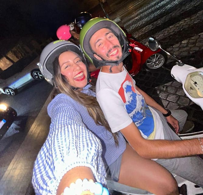 Rome: Vespa Tour & Professional Photoshoot - Castel Sant’Angelo and Piazza Navona