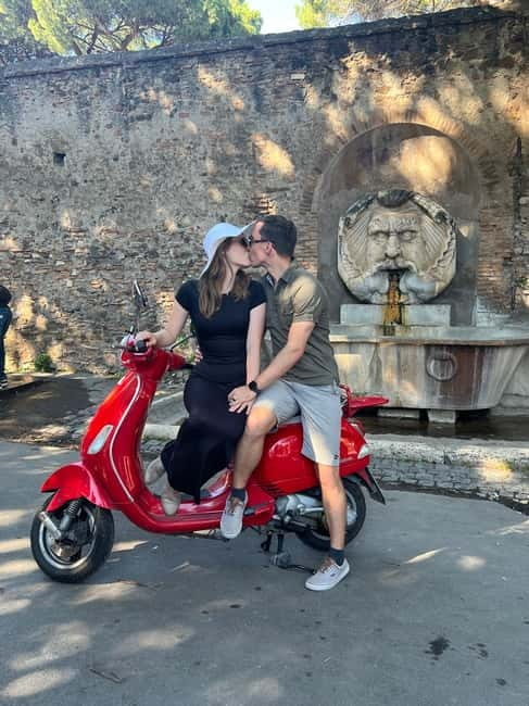 Rome Vespa Tour: Spirit of the Jubilee - Aqua Paola Fountain and the best photo pause
