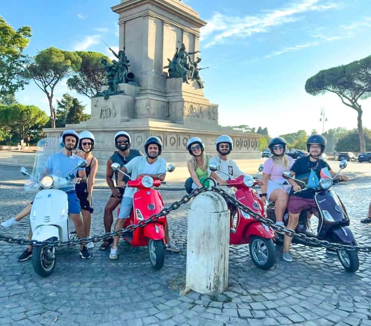 Rome: Vespa tour “When in Rome” with Dessert and Photography - The Colosseum: a dramatic first sight