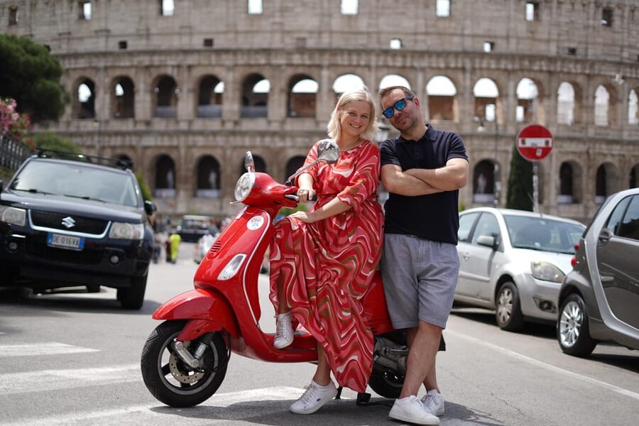 Rome: Vespa Tour with Photo services Small‑Group Highlights - Circus Maximus and the ancient city in motion