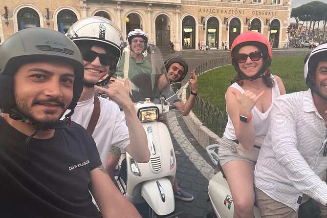 Rome Vespa tour with Pro Photographer - The photo package is useful, not just decorative