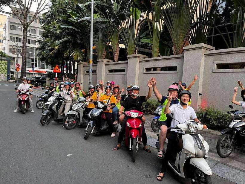 Saigon: Floating Market and Food Tasting Tour by Scooter - District 7 and Your Main Noodle-Soup Choice