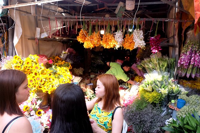 Saigon Morning Excursion by Scooter - Chinatown, Thien Hau Temple, and the market streets