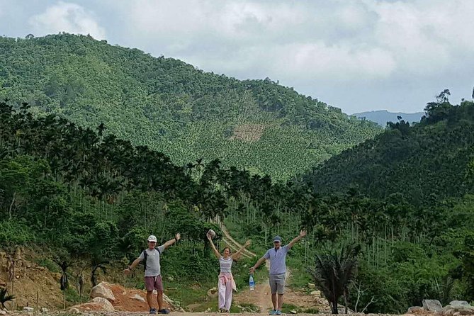 scooter and hiking trip in the rainforest - Why this Sanya outing is different