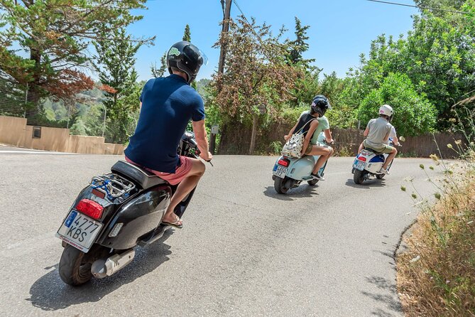 Scooter and Motorbike Rental to Explore Mallorca - Picking up your scooter in central Palma