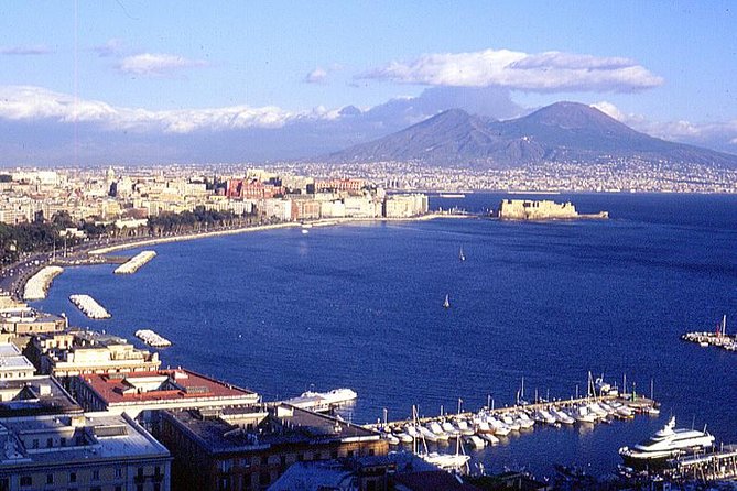 Scooter Tour In Naples - Piazza del Plebiscito and the royal center
