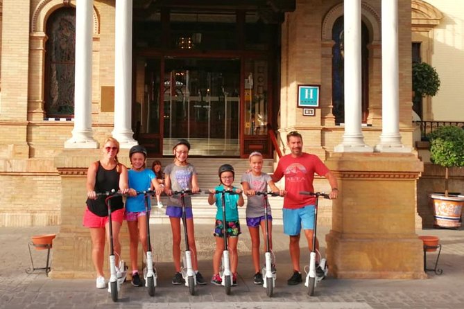 Scooter tour in Seville - Starting near the river at Torre del Oro