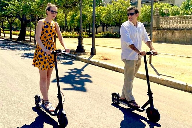 Scooter tour in Seville - Plaza de España and Maria Luisa Park