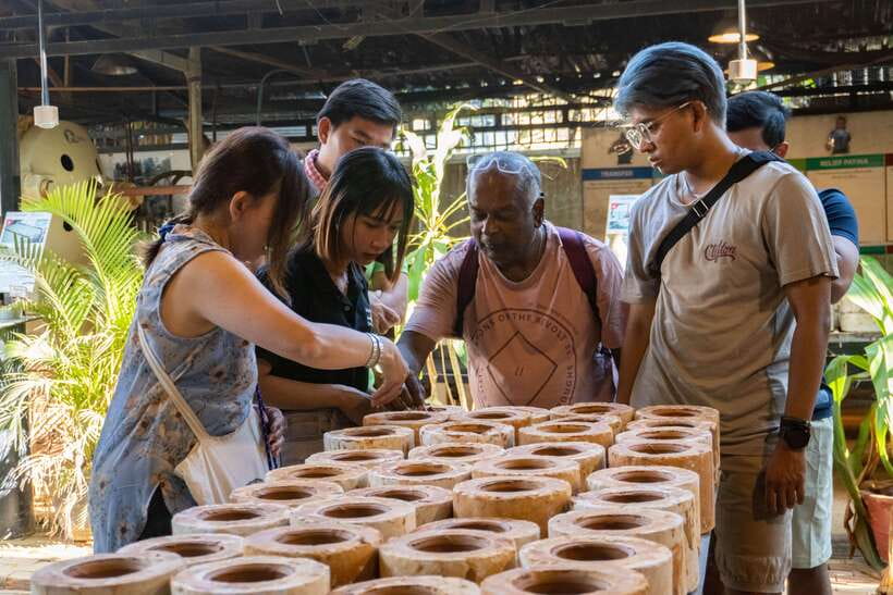 Siem Reap Evening Food Tour - On Promotion Price limit Offer - Made in Cambodia Market and locally made goods