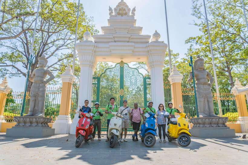 Siem Reap Evening Food Tour - On Promotion Price limit Offer - Pickup and the ride through Siem Reap