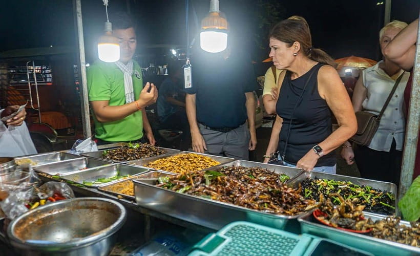 Siem Reap: Evening Foodie Vespa Tour / Tuk Tuk Available - Safety, comfort, and practical planning