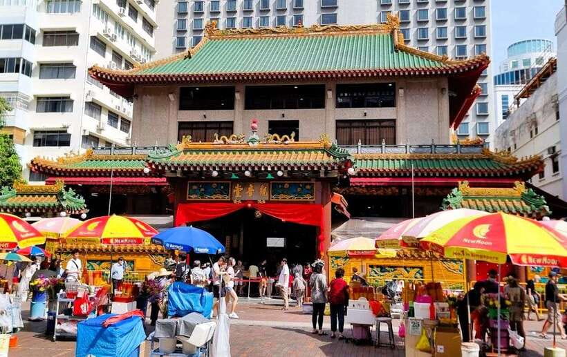 Singapore: Street Food & Ethnic Quarters Kick Scooter Tour - Riding comfort, pace, and weather