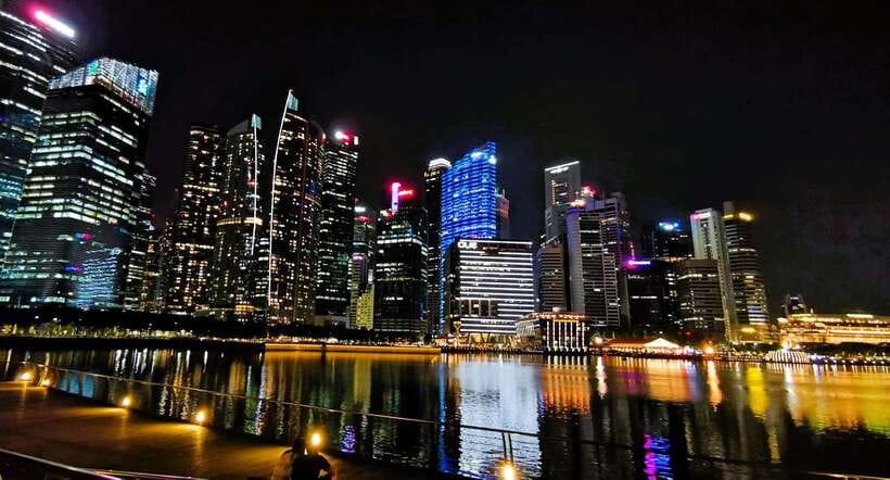 Singapore: Sunset City Tour by Kick Scooter - Ending at Bugis Street