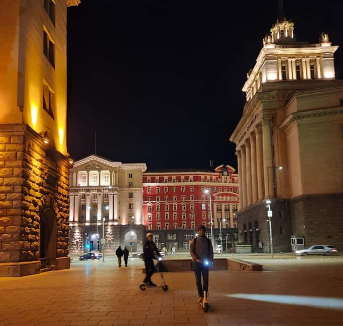 Sofia: Electric Scooter Guided Tour - City Garden, the National Theatre, and evening fountains