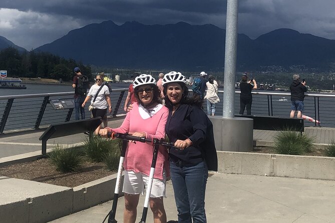 Stanley Park Seawall E-scooter Rental with Self Guided map - Starting Near English Bay