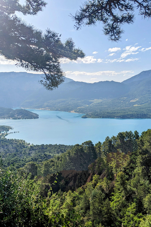 The lakeside panoramic tour: Guided electric scooter rides - Cliffs above Lake Sainte-Croix