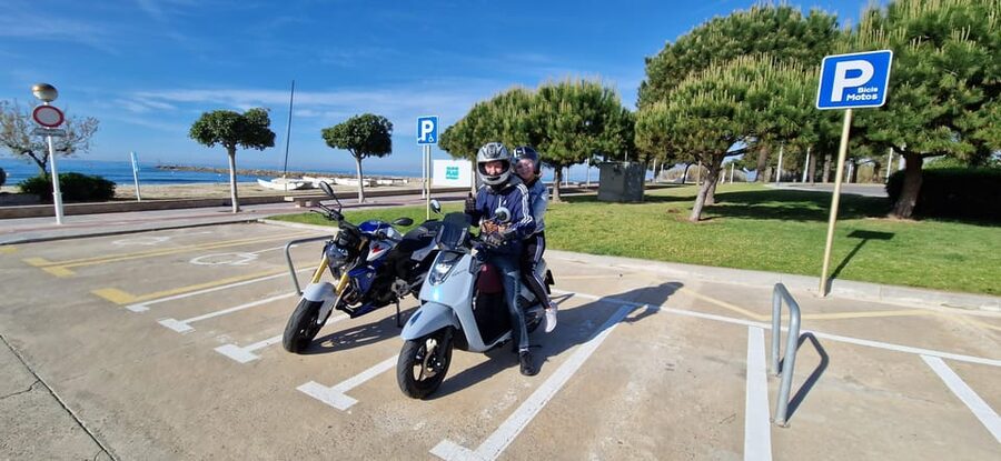 Tour scooter 125 guided Cambrils to red hills 2h with pickup - Should you book the Cambrils and Salou scooter tour?
