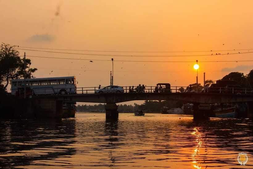 Trincomalee: Guided scooter City Tour - Safety, comfort, and who should book