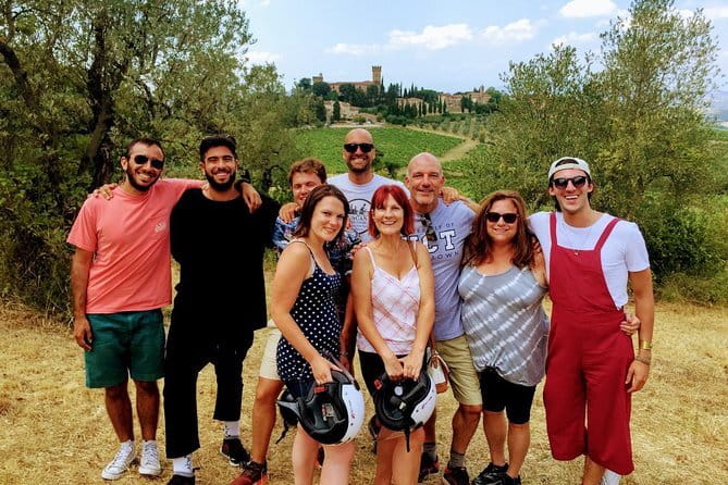 Tuscany Sunset Vespa Tour - A small farm tasting with wine and olive oil