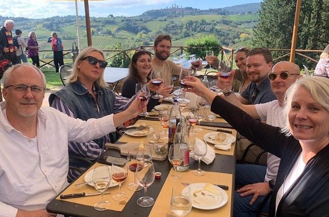 Tuscany Vespa Tour with Lunch and Wine Tasting in Chianti Area - Meeting in Florence and planning the day