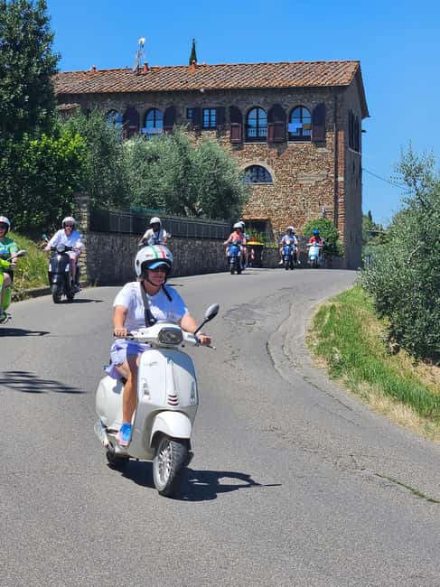 Tuscany: Vespa Tour with Traditional Lunch - Riding the winding roads of Chianti