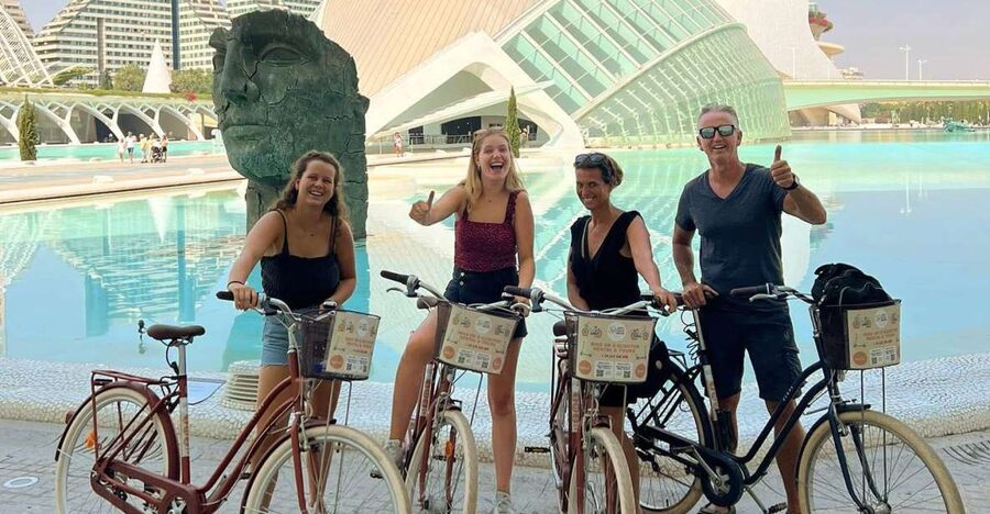 Valencia: Private City Tour on Bike,E-Bike&E-Scooter - Torres de Serranos: Valencia’s medieval gateway