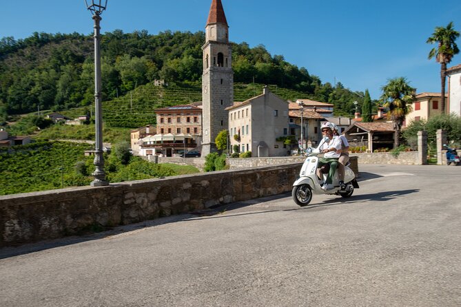 Vespa 125 rental to explore the UNESCO Hills - Starting in Conegliano, not central Treviso