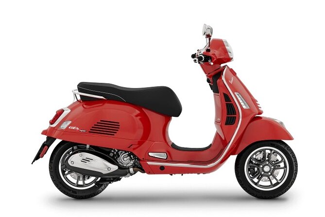 Vespa and Scooter Rental in Lucca - Viareggio or Pisa in about half an hour