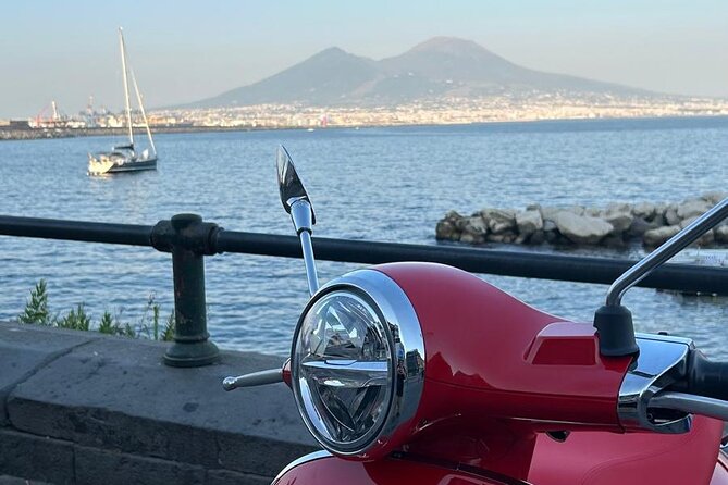 Vespa Naples rental - Picking up on Via Toledo in central Naples