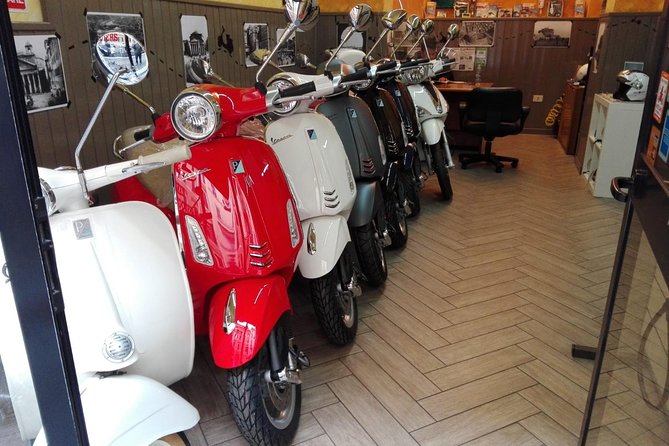 Vespa Rental in Rome 24 hours - Starting at Via dei Mille near Roma Termini