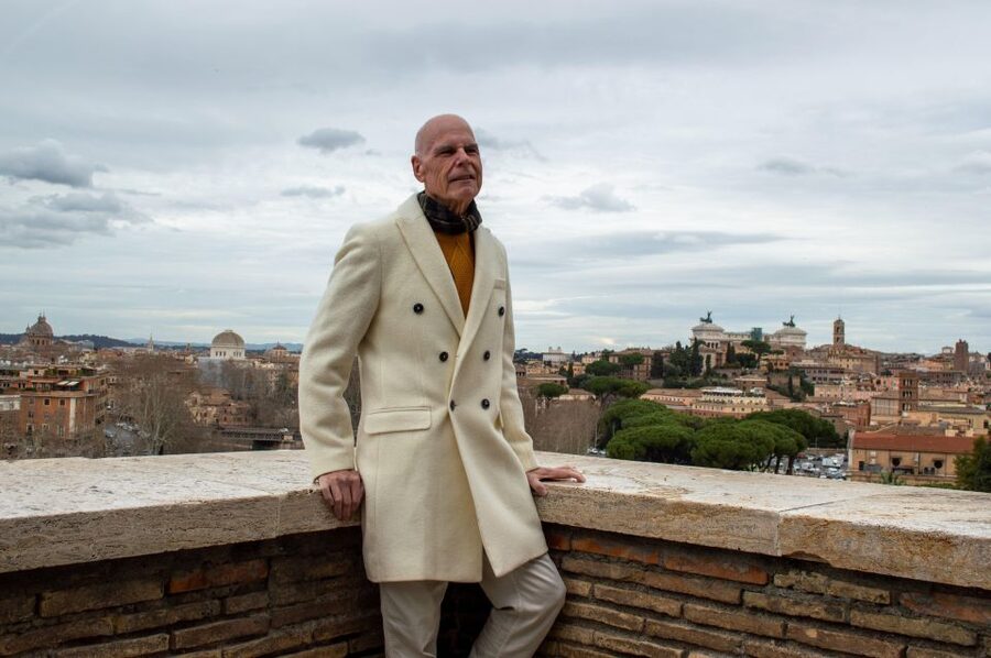 Vespa scooter tour in Rome with Pro-Photographer - Why a passenger Vespa ride works in Rome