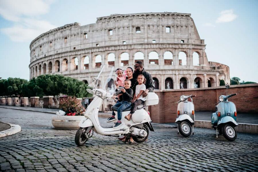 Vespa Scooter Tour "Rome as a Local" - Through Trastevere and along the Tiber