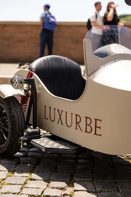 Vespa Sidecar Tour: Highlights of Rome - Guides, comfort, and the human side of the ride