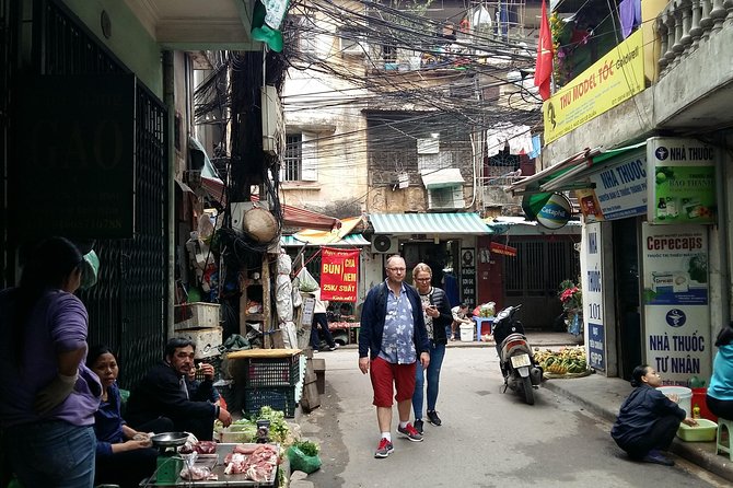 Vespa Tour Hanoi Life Rustic - Thanh Cong and Hanoi’s improvised apartment life