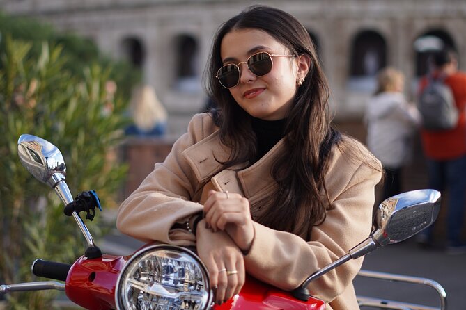 Vespa Tour in Rome with professional photographer - Castel SantAngelo and the return ride