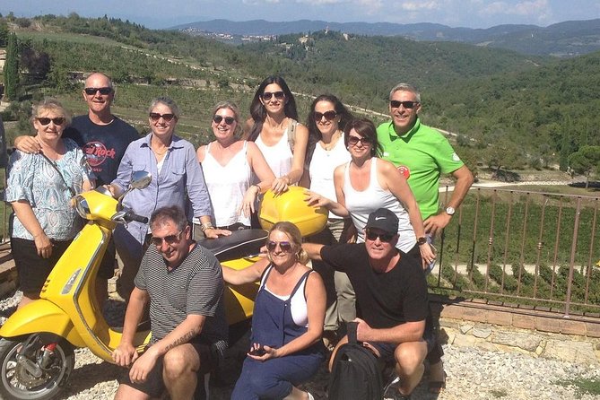 Vespa Tour with Lunch&Chianti Winery from Siena - Monteriggioni and the return to Siena