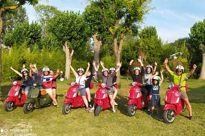 Vespa tour with written guide of Marche Riviera del Conero - Monte Conero: three hours of coves and sea roads