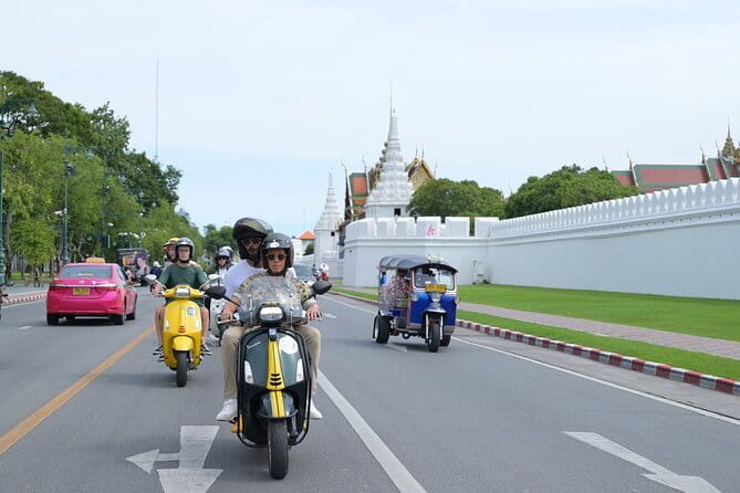 Vintage Scooter Bangkok Tour on Weekday (City Route) - Khlong Bang Luang brings the day to the canals