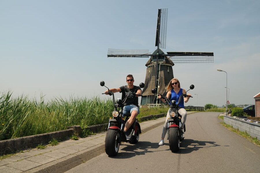 Volendam: E-Scooter Rental - How much time should you rent?